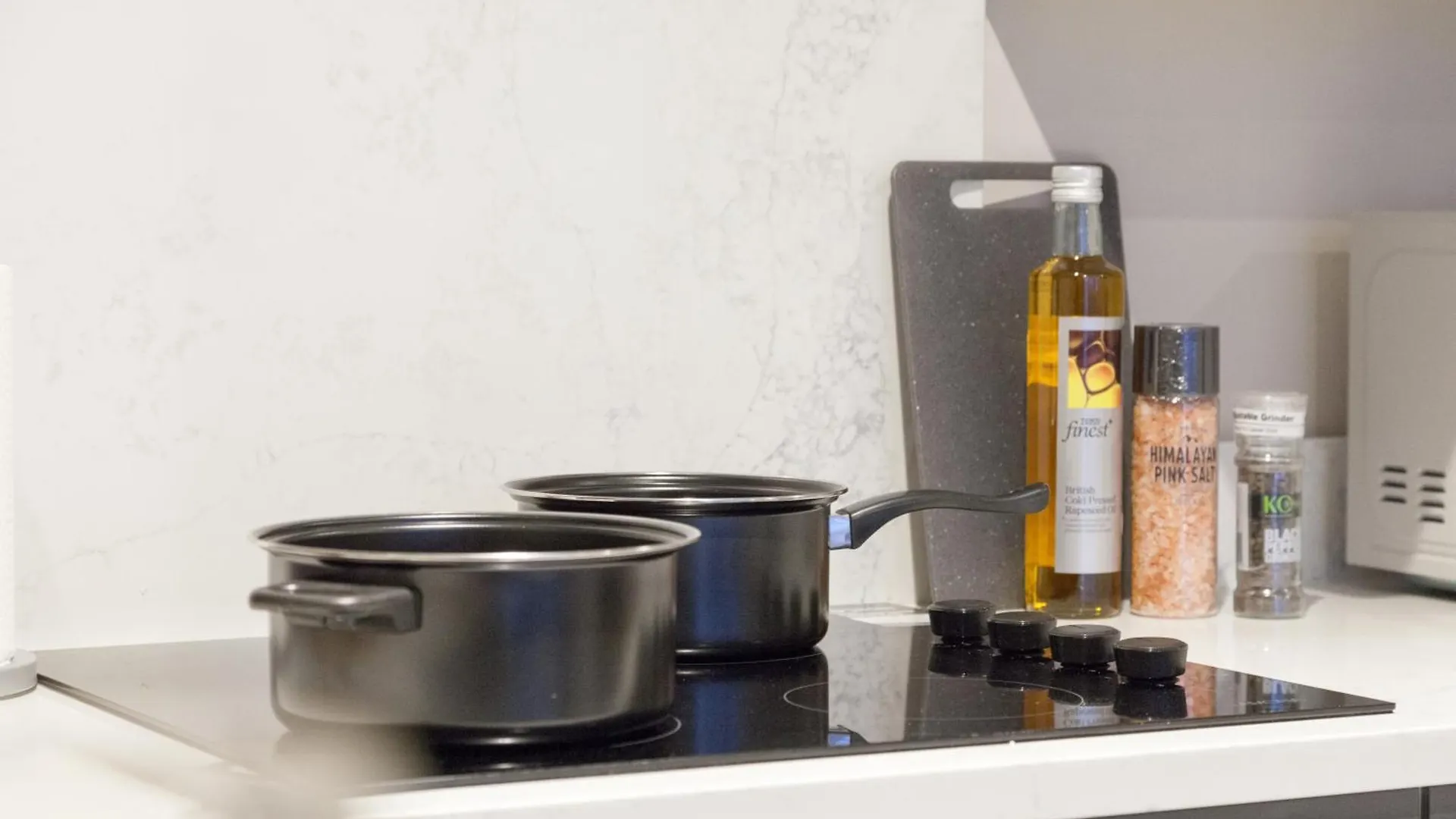 1 Bed Apartment - Long Term Rates- Contractors-Professionals-Relocators Leeds  Reino Unido