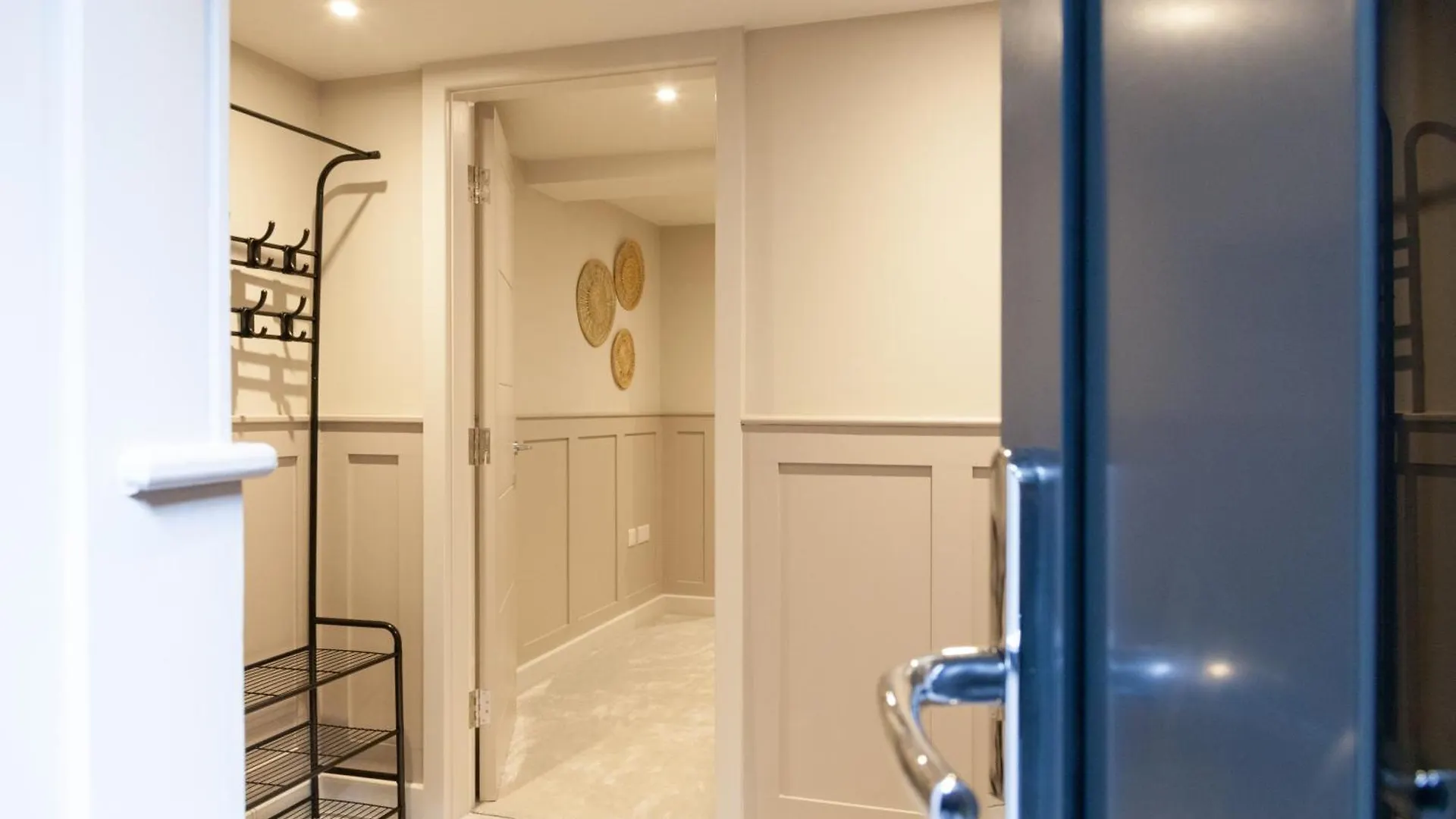 1 Bed Apartment - Long Term Rates- Contractors-Professionals-Relocators Leeds