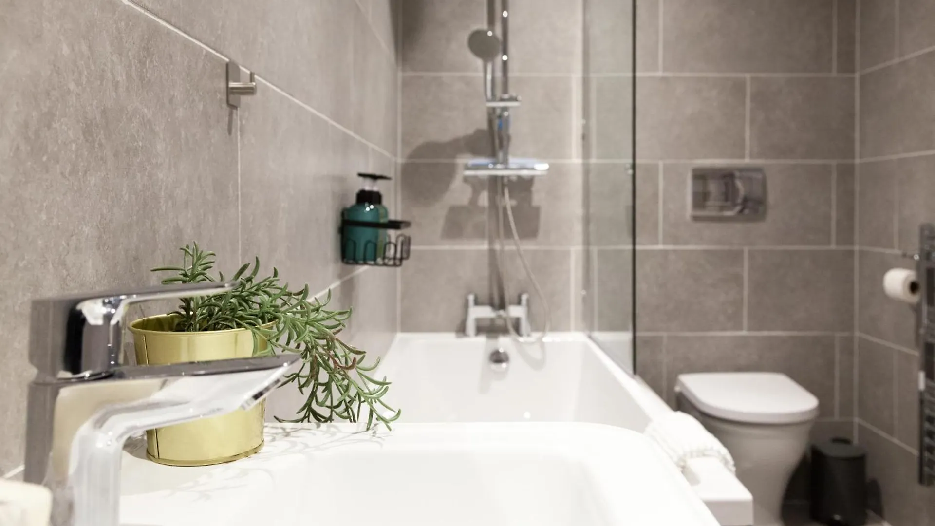 1 Bed Apartment - Long Term Rates- Contractors-Professionals-Relocators Leeds  Leeds (West Yorkshire)